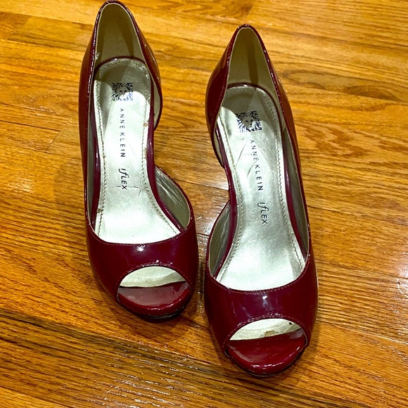 Anne Klein Burgundy Peep Toe Heels - Picture 1 of 5
